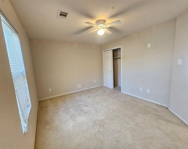 11015 Walkup Way - Photo Thumbnail 19
