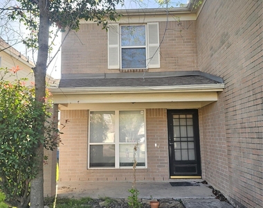 11015 Walkup Way - Photo Thumbnail 1