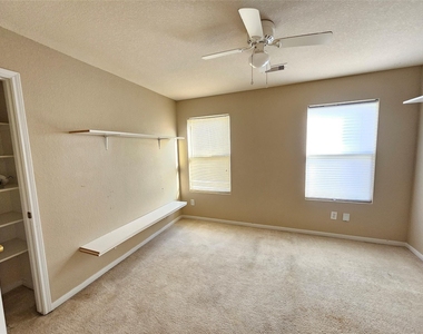 11015 Walkup Way - Photo Thumbnail 20
