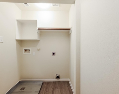 12350 Roy Mix Bohn Lane - Photo Thumbnail 11