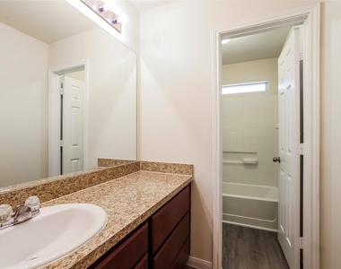 12350 Roy Mix Bohn Lane - Photo Thumbnail 9
