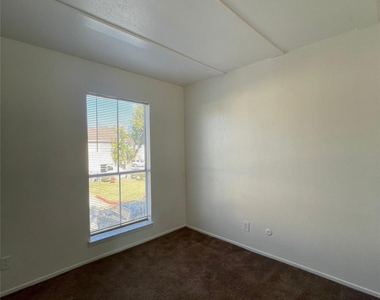 6200 W Tidwell Road - Photo Thumbnail 9