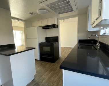 6200 W Tidwell Road - Photo Thumbnail 4