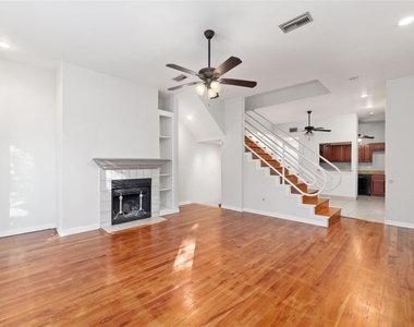 204 Marshall Street - Photo Thumbnail 3