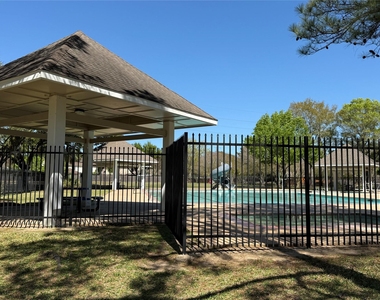 17402 Eastwood Circle - Photo Thumbnail 21