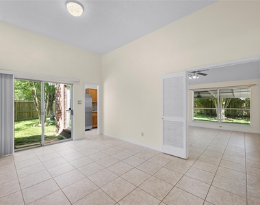 17402 Eastwood Circle - Photo Thumbnail 8