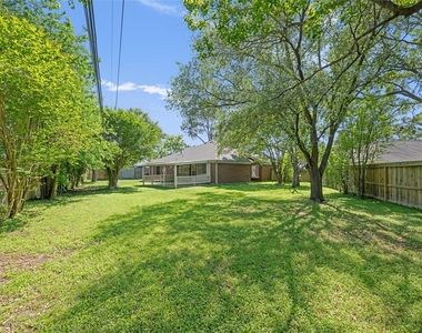 17402 Eastwood Circle - Photo Thumbnail 15