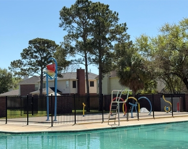 17402 Eastwood Circle - Photo Thumbnail 19