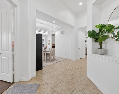 6515 Sterling Shores Lane - Photo Thumbnail 3