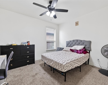 6515 Sterling Shores Lane - Photo Thumbnail 33