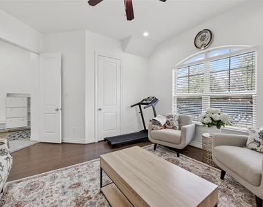 6515 Sterling Shores Lane - Photo Thumbnail 5