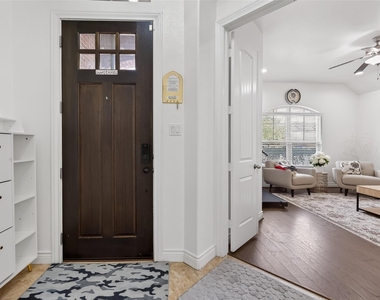 6515 Sterling Shores Lane - Photo Thumbnail 2