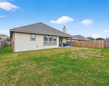 6515 Sterling Shores Lane - Photo Thumbnail 40