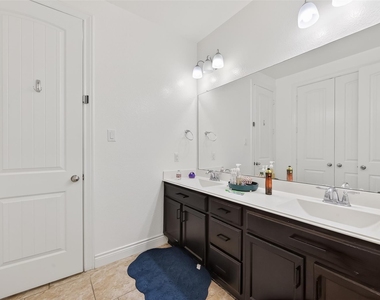 6515 Sterling Shores Lane - Photo Thumbnail 31