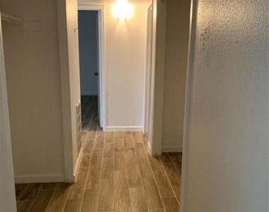 5625 Antoine Drive - Photo Thumbnail 3