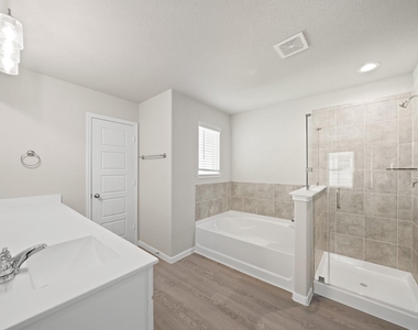 831 Red Oakland Drive - Photo Thumbnail 11