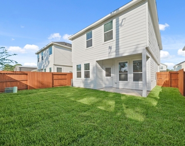 831 Red Oakland Drive - Photo Thumbnail 12