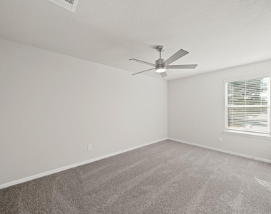 831 Red Oakland Drive - Photo Thumbnail 6