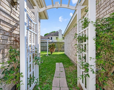 12727 Magnolia Leaf Street - Photo Thumbnail 15