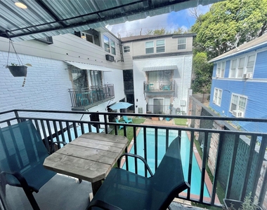 412 Pacific Street - Photo Thumbnail 5