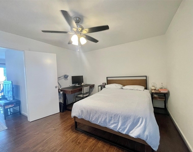 412 Pacific Street - Photo Thumbnail 9