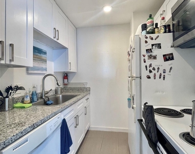 412 Pacific Street - Photo Thumbnail 3