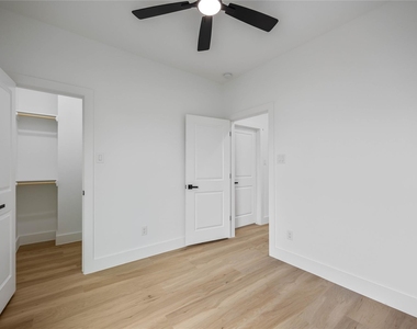 4804 Carmen Street - Photo Thumbnail 16