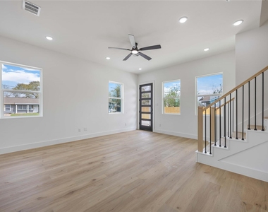 4804 Carmen Street - Photo Thumbnail 6