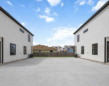 4804 Carmen Street - Photo Thumbnail 2