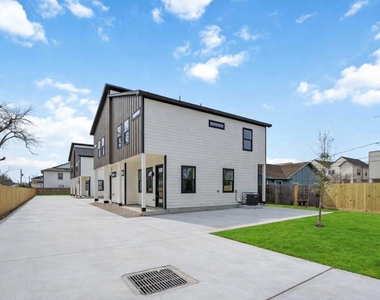 4804 Carmen Street - Photo Thumbnail 23
