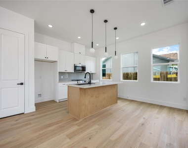 4804 Carmen Street - Photo Thumbnail 7