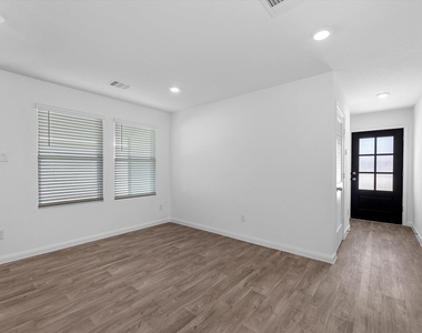 14659 New Village Drive - Photo Thumbnail 5