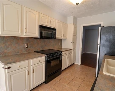 5725 Townhouse Lane - Photo Thumbnail 7
