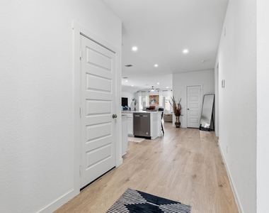 31714 Melkridge Drive - Photo Thumbnail 2
