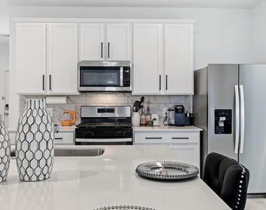 31714 Melkridge Drive - Photo Thumbnail 12