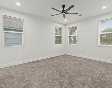 8127 Hoffman Street - Photo Thumbnail 11