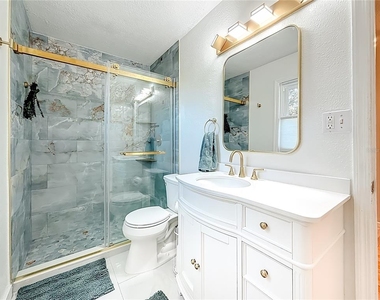 3893 Pompano Drive Se - Photo Thumbnail 8