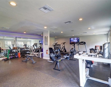 3893 Pompano Drive Se - Photo Thumbnail 13