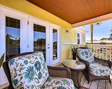 3893 Pompano Drive Se - Photo Thumbnail 10