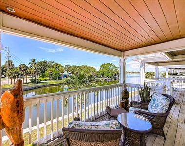 3893 Pompano Drive Se - Photo Thumbnail 11