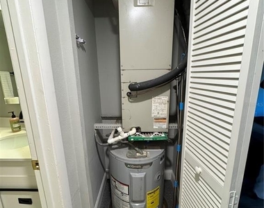 109 Pine Court - Photo Thumbnail 11