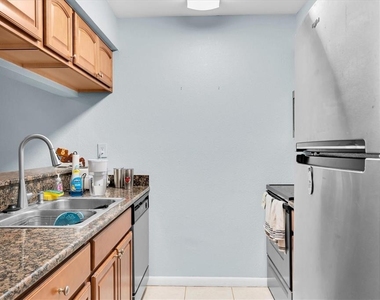 5440 S Macdill Avenue - Photo Thumbnail 4