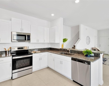 6032 Shiner Street - Photo Thumbnail 16