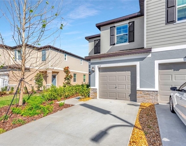 6032 Shiner Street - Photo Thumbnail 5