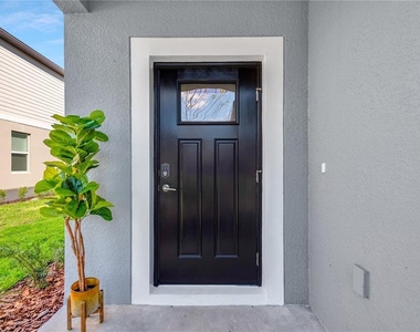 6032 Shiner Street - Photo Thumbnail 6