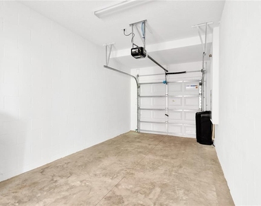 6032 Shiner Street - Photo Thumbnail 50