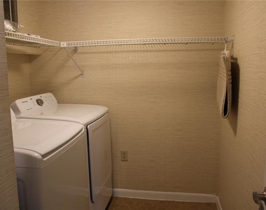 3345 Crystal Court E - Photo Thumbnail 7