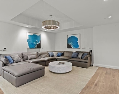 450 Knights Run Avenue - Photo Thumbnail 27