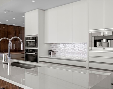 450 Knights Run Avenue - Photo Thumbnail 18