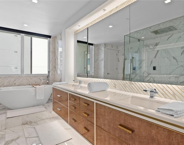 450 Knights Run Avenue - Photo Thumbnail 32